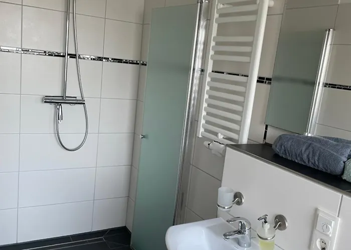 公寓 Mit Fussbodenheizung Nahe Messe, Gratis Parkplatz Und Abstellplatz E - Bike 汉诺威