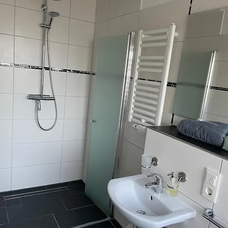 Appartement Mit Fussbodenheizung Nahe Messe, Gratis Parkplatz Und Abstellplatz E - Bike Hanovre